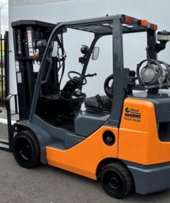 Toyota 8FGC32 3200kg cushion tyred LPG forklift with 6135mm four stage mast